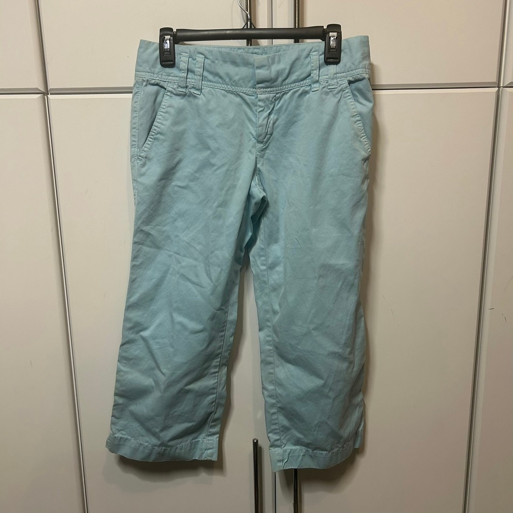 Old Navy Womens Low Waist Cropped Chino Pants Light Blue Size 4 Cotton Capris